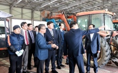 경남농협·㈜무학, 합천동부농협서 농기계순회수리 발대식 열어