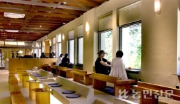 [학교의 재탄생] 산촌매력 물씬...가족끼리 즐길 문화공간 가득