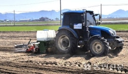 옥구농협, 고령·여성농 농작업대행 확대