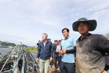 강호동 농협중앙회장, 전북·충남 수해 현장 찾아 “영농 복귀 위해 금융·농자재 지원에 최선”