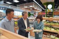 지역 농산물 유통 중심…조천농협 로컬푸드 하나로마트, 개점 초기부터 ‘대박’