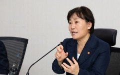 송미령 장관 “30일 중국산 배추 공개…12월엔 농산물 기후변화 대책 발표”