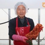 ‘배추 산타’ 변범석 경북 의성 안계농협 조합장