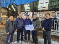 경기 용인 백암농협, 폭설 피해 조합원에 위로금 전달
