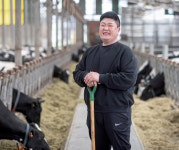 [축산냄새 이렇게 잡았다] “생각 바꾸면 소가 건강하고 환경이 좋아져요” | 월간축산