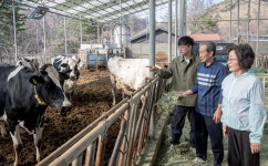 [인건비 절감 축산] 가족 노동력 쓰고 자동화 설비 활용 | 월간축산
