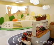 [학교의 재탄생] 웃음소리 가득 아이 천국으로…여수 맘편한 놀이터