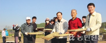 탄현농협, 서서울농협과 못자리 설치 지원