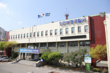 인천 부평구 동수역사거리서 3중 추돌사고... 4명 부상
