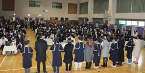 김포 걸포초교, 맞벌이 부모님도 함께하는 감동의 토요 이색 졸업식