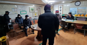 흥진인력사무소 | 3중고에 인력시장도 ‘꽁꽁’… 일용 근로자 ‘더 추운 겨울’ [현장, 그곳&]