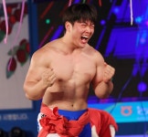 용인시청 박민교, 4번째 도전 만에 첫 한라장사 등극