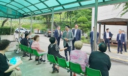 박민식 국가보훈부 장관-이창성 위원장, 수원 장안구 보훈복지타운 현장 방문