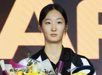 한봄고 김세빈, 女프로배구 전체 1순위로 도로공사行