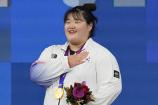 고양시청 박혜정, 13년 만에 역도 아시안게임 금 ‘번쩍’ [항저우 AG]
