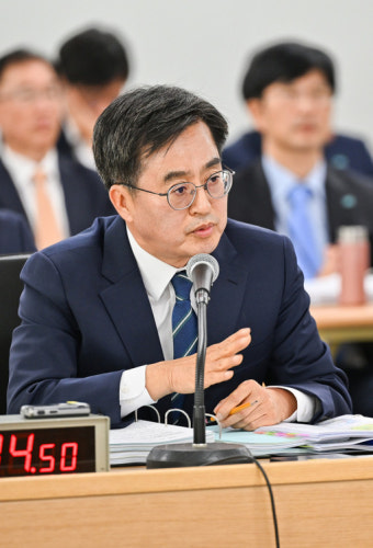 “대통령 꿈 있냐” 묻자... 김동연 “생각한 적 없다” [2023 경기도 국감]