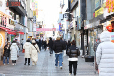 “안양1번가 활성화 위해선 중앙시장 등 6곳 묶어 통합 상권 만들어야