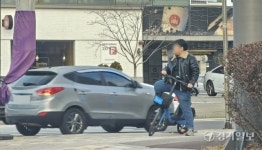 “여기에 왜 차량이?”…‘위험천만’ 자전거 도로 [현장, 그곳&]