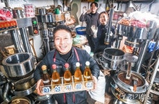 3대째 깨볶으며 함께… 고소함 솔솔, 성남 화성기름집 [긴 세월 굳건하게, 경기노포를 찾아서]