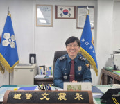 과천경찰서장, 초등생 쌍둥이 여아 실종신고에 직접 발견