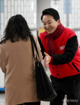 공식선거운동 첫날 원희룡 인천 임학역 출근인사 [포토뉴스]