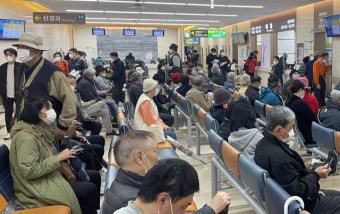 전공의 대표 “의대교수, 착취사슬 관리자... 병원은 문제 당사자” 비판