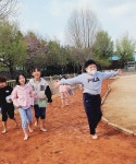 수원 영화초 “건강한 황톳길서... 친구들과 신나게 뛰어요” [꿈꾸는 경기교육]