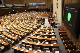 ‘채상병 특검법’ 야당 단독 국회 통과...국힘 “거부권 건의할 것”
