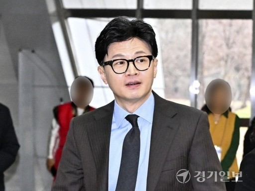 한동훈, 윤석열 대통령의 조기 퇴진 필요성 강조