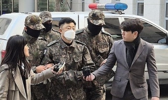 국군정보사령관 문상호, 내란 중요임무 종사 및 직권남용 혐의로 구속 재판에 넘겼다.