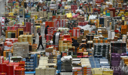 설 연휴 앞둔 남촌 농산물도매시장 [포토뉴스]