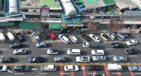 명절엔 하루 5만명… 불법 주정차 ‘아수라장(場)’ [현장, 그곳&]