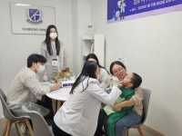 국적 넘은 의료봉사… (사)미라클오케이 어학당, ‘찾아가는 무료 구강 검진’