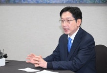 김경수 문, 안철수·유승민 등에 내각 참여 제안…당사자들 사실무근