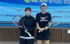 화성시청 황보민, 실업소프트테니스 춘계연맹전 정상 스매시