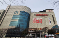 홈플러스 사태 확산… MBK 퇴출 요구 거세져