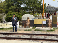 파주 임진각 쌍둥이 ‘평화의 소녀상’… 광복절 맞아 ‘북녘 땅’ 가나