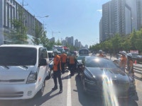 의정부 금오동 도로서 다중추돌… 2명 다쳐