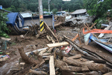 쑥대밭 된 가평 신상리 마을 [포토뉴스]