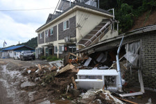 쑥대밭 된 가평 신상리 마을 [포토뉴스]