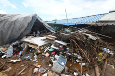 쑥대밭 된 가평 신상리 마을 [포토뉴스]