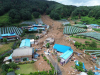 쑥대밭 된 가평 신상리 마을 [포토뉴스]