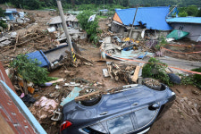 쑥대밭 된 가평 신상리 마을 [포토뉴스]