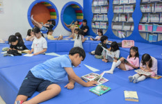 더위를 피해 도서관 찾은 어린이들 [포토뉴스]