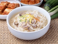 칼국수 한 그릇 1만원 시대 오나…면플레이션에 외식 물가 급등