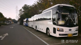 전세버스·캠핑카 무단점령… 인천 소래공원 주차장 ‘몸살’