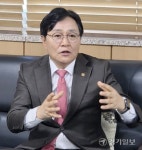‘성범죄 의혹’ 인천 색동원 심층 보고서 공개 논란… 박용철 강화군수 긴급 기자회견