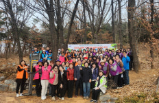 “주민이 직접 심고 가꾼다”…안산시 이동, 구룡공원 명품 편백나무 숲길 조성