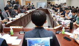 직장인 62% “2027년 최저임금 시급 1만2천원 넘어야”