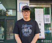 “약속만은 지켜달라”…평택 비전2동 첫 투표 발걸음 [투표 현장]